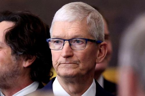 Tim Cook, CEO Apple. Ảnh: Reuters.