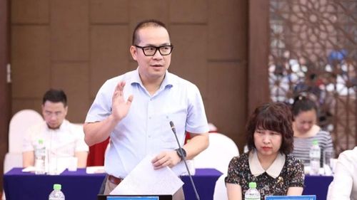 Phó Giáo sư, Tiến sĩ Phạm Hồng Long, Trưởng khoa Du lịch học, Trường Đại học Khoa học, Xã hội và Nhân văn, đánh giá về tiềm năng phát triển du lịch sinh thái huyện Lộc Bình (tỉnh Lạng Sơn).
