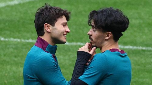 Bộ đôi PSG Vitinha-Joao Neves được kỳ vọng sẽ tạo ra sự khác biệt cho Bồ Đào Nha