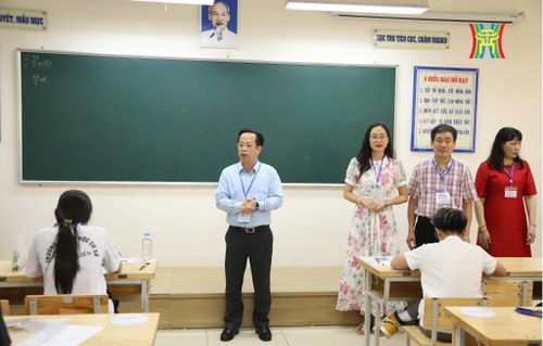 Với quy mô lớn nhất cả nước, ngành giáo dục Hà Nội huy động tổng lực để đảm bảo tổ chức kỳ thi an toàn, hiệu quả.