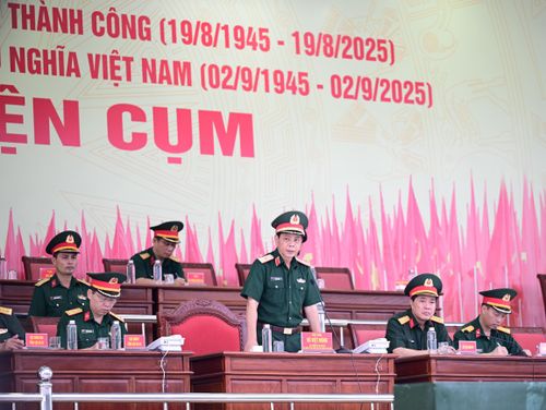  Thiếu tướng Vũ Việt Hùng phát biểu tại cuộc hợp luyện 