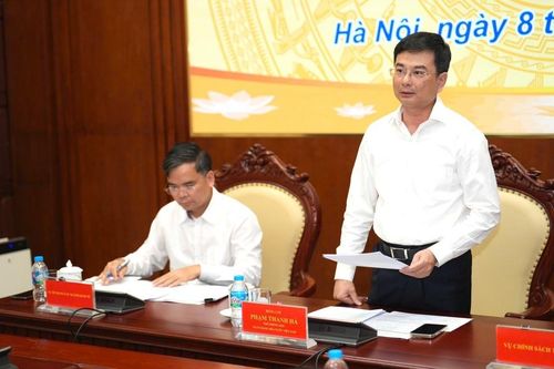 Phó thống đốc NHNN Phạm Thanh Hà chủ trì họp báo sáng 8/7. Ảnh: SBV.