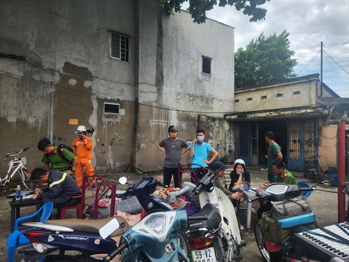 Nhiều tài sản được di dời ra bên ngoài kịp thời.