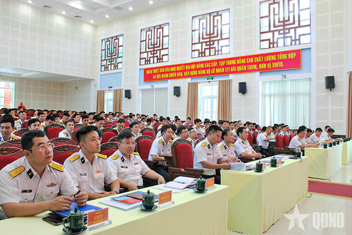  Các đại biểu dự phát động thi đua.
