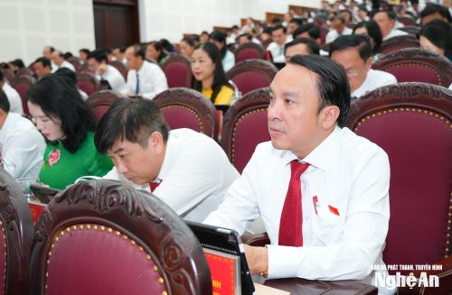Các đại biểu HĐND tỉnh tại Kỳ họp thứ 31, HĐND tỉnh khóa XVIII, nhiệm kỳ 2021 - 2026. Ảnh: Thành Cường