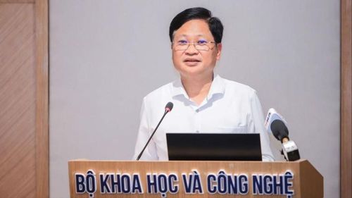  Ông Nguyễn Khắc Lịch cho biết Luật Công nghiệp công nghệ số quy định những ưu đãi nổi bật nhằm thúc đẩy ngành công nghiệp công nghệ số tại Việt Nam. 
