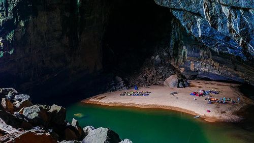 Việt Nam có nhiều cảnh đẹp thu hút du khách.
