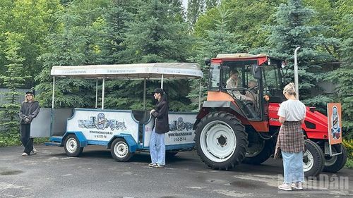  Bảo tàng thu hút nhiều thanh thiếu niên đến trải nghiệm. 