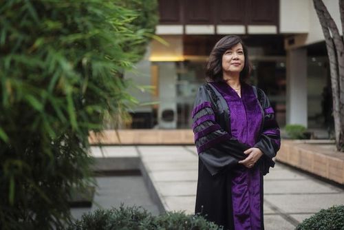 Maria Lourdes Sereno, nữ Chánh án đầu tiên của Tòa án tối cao Philippines
