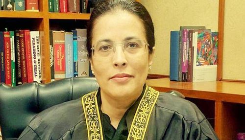 Ayesha Malik, nữ thẩm phán Tòa án Tối cao đầu tiên của Pakistan