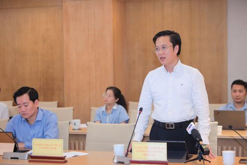 Chủ tịch Ủy ban Tiêu chuẩn đo lường chất lượng quốc gia Hà Minh Hiệp thông tin tại buổi họp báo. Ảnh: H. Dương