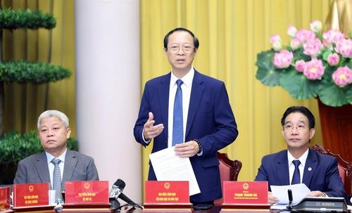 Thứ trưởng Bộ Giáo dục và Đào tạo Phạm Ngọc Thưởng. Ảnh: VGP