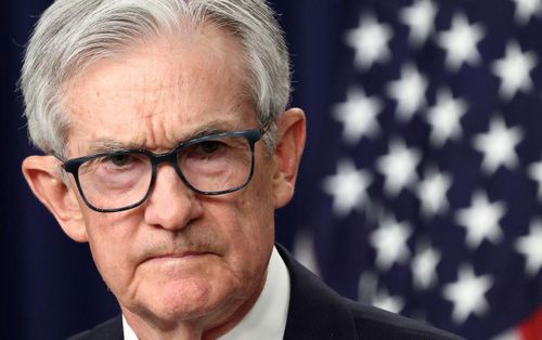 Chủ tịch Cục Dự trữ Liên bang Mỹ Jerome Powell phát biểu trong cuộc họp báo ngày 7/5/2025. Ảnh: Kevin Lamarque/Reuters
