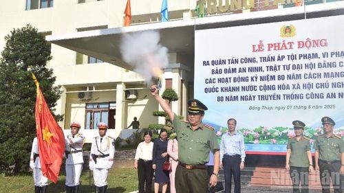 Thiếu tướng Lâm Phước Nguyên ra lệnh trấn công, trấn áp tội phạm.