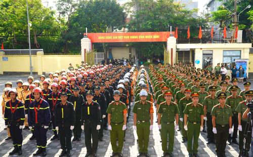 Đối với tội phạm về ma túy, Công an Đà Nẵng đã phát hiện, bắt giữ 248 vụ/480 đối tượng mua bán, vận chuyển, tàng trữ trái phép chất ma túy, kiểm tra, phát hiện, xử lý 1.621 trường hợp sử dụng trái phép chất ma túy; thu giữ: 520,88g heroin, 4,044kg ma túy tổng hợp, 4500,25g Cần sa, 1.800ml Methdone.