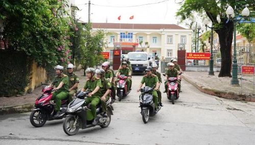Công an các phường, xã trên địa bàn tỉnh Lào Cai đồng loạt ra quân.