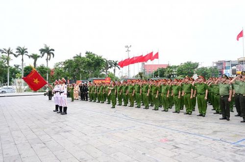 Các lực lượng trong tư thế sẵn sàng.