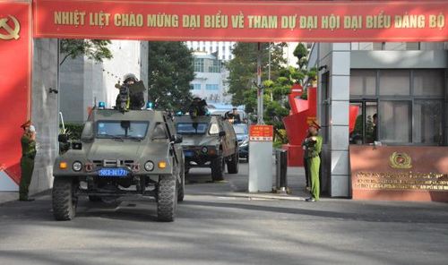 Các đơn vị, phương tiện ra quân cao điểm.