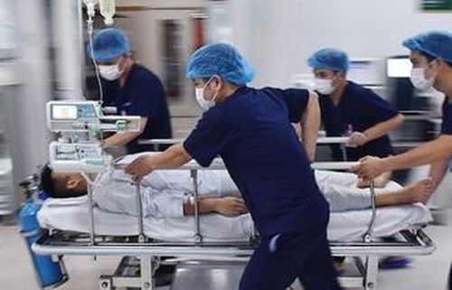 Nam thanh niên đang tập gym thì đột ngột gục xuống mất ý thức. Ảnh minh họa: Freepik.