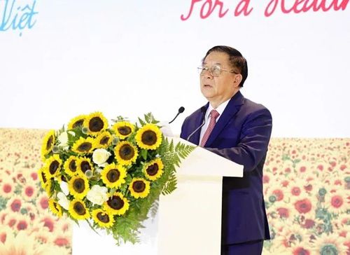 Ông Nguyễn Trọng Nghĩa - Ủy viên Bộ Chính trị, Bí thư Trung ương Đảng, Trưởng Ban Tuyên giáo và Dân vận Trung ương phát biểu chỉ đạo hội thảo.