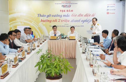  Toàn cảnh tọa đàm 