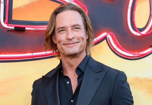 Josh Holloway nổi tiếng với loạt phim cao bồi “Yellowstone”