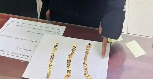 Tang vật.