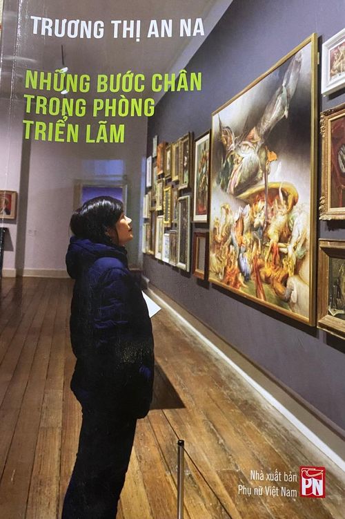 Bìa sách Những bước chân trong phòng triển lãm