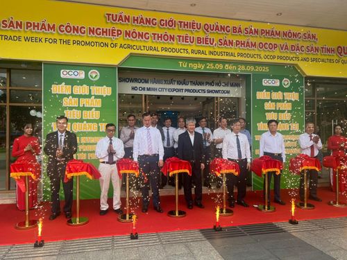 Lễ cắt băng khai trương tuần lễ giới thiệu sản phẩm OCOP và đặc sản Quảng Trị tại TPHCM