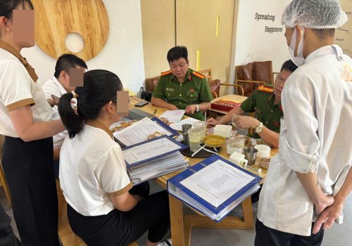 Lực lượng Cảnh sát kinh tế, CATP kiểm tra các cơ sở kinh doanh bánh Trung thu vi phạm