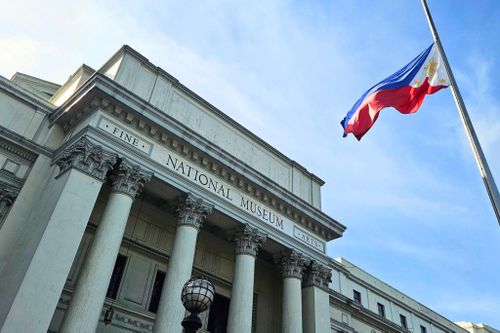 Nằm trên đại lộ Padre Burgos, đối diện Công viên Rizal, Manila, tòa nhà đồ sộ mang phong cách tân cổ điển ở trung tâm Manila là một trong những biểu tượng văn hóa của Philippines. Được xây dựng từ năm 1918 để làm Tòa nhà Quốc hội, công trình nay trở thành Bảo tàng Mỹ thuật Quốc gia Philippines. Không chỉ là một bảo tàng, nơi đây còn là chứng nhân lịch sử, từng diễn ra Hội nghị Lập hiến và các lễ nhậm chức tổng thống, được công nhận là Di tích Lịch sử Quốc gia. Ảnh: National Museum of the Philippines.
