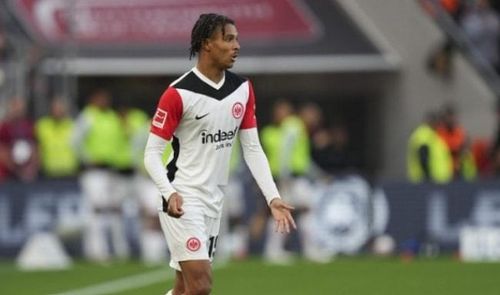 Jean-Matteo Bahoya lọt tầm ngắm Liverpool.