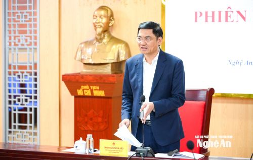 Đồng chí Hoàng Nghĩa Hiếu - Phó Bí thư Thường trực Tỉnh ủy, Chủ tịch HĐND tỉnh kết luận phiên họp. Ảnh: Thành Cường