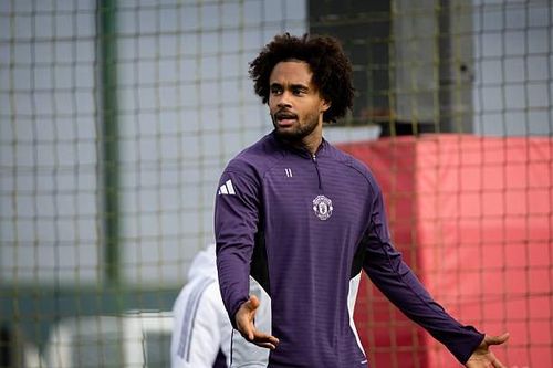 Tương lai của Joshua Zirkzee mờ mịt tại Manchester United.