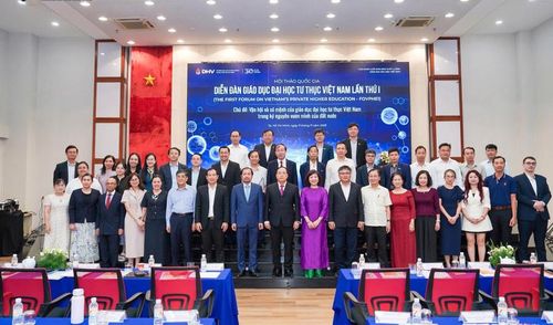 Đại biểu dự diễn đàn.