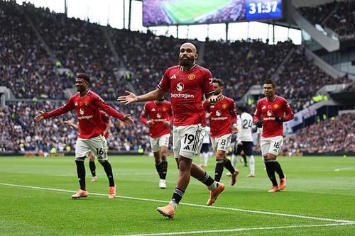 Man Utd liệu có thể duy trì đa thăng tiến?