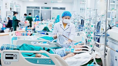 Tăng cường năng lực dự phòng, chăm sóc và bảo vệ sức khỏe nhân dân cũng được coi là một nhiệm vụ trọng tâm trong bối cảnh biến đổi khí hậu, dịch bệnh và rủi ro an ninh phi truyền thống ngày càng gia tăng. (Ảnh: BÁO NHÂN DÂN)