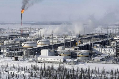 Cơ sở lọc dầu ở giếng dầu Vankorskoye thuộc vùng Krasnoyarsk (Nga). (Ảnh: Reuters/TTXVN)