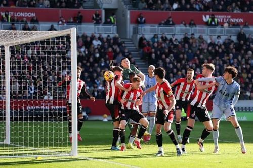 Tottenham có phong độ tệ hại trên sân nhà, trong khi Brentford lại chơi kém trên sân khách.