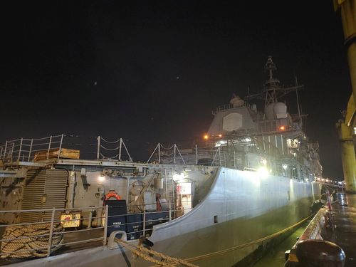 Tàu tuần dương tên lửa dẫn đường lớp Ticonderoga USS Robert Smalls (CG 62). Ảnh: NGỌC HÀ