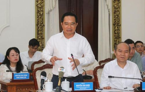 Ông Nguyễn Văn Được, Chủ tịch Ủy ban Nhân dân TP.HCM phát biểu tại cuộc họp - Ảnh: Hứa Chung/TTXVN