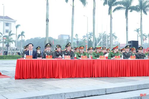 Phó Chủ tịch Thường trực UBND tỉnh Trần Báu Hà tham dự buổi lễ. 