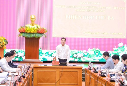 Quang cảnh phiên họp. Ảnh: NGỌC PHÚ
