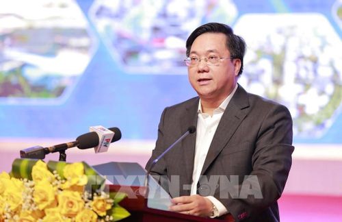 Chủ tịch UBND tỉnh Phú Thọ Trần Duy Đông phát biểu tại Hội thảo. Ảnh: Tạ Toàn – TTXVN