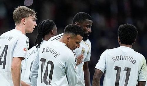 Real Madrid đánh bại Sevilla trên sân nhà Santiago Bernabeu.