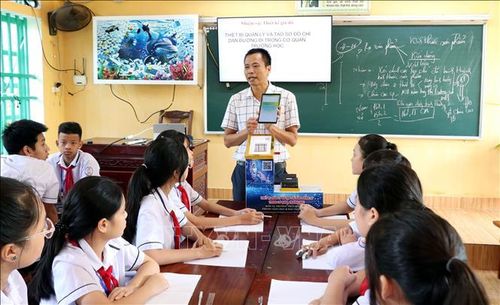 Tiết học STEM của thầy trò Trường THCS Hải Xuân, xã Hải Xuân (Ninh Bình).