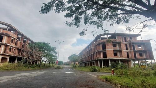Dự án Golden Hills City đang được tập trung tháo gỡ các điểm nghẽn, hoàn thiện thủ tục pháp lý, đồng thời tiếp tục triển khai các hạng mục còn lại để sớm đưa dự án vào khai thác. Ảnh: TRỌNG HÙNG