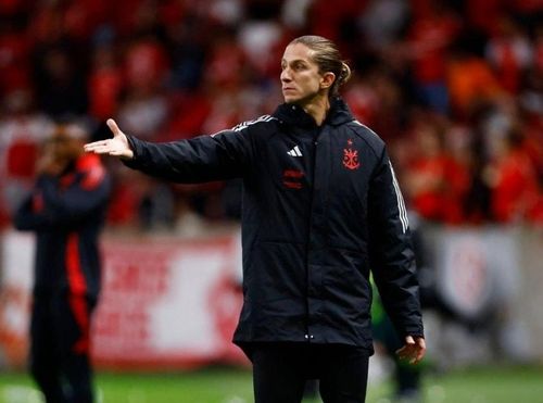 Filipe Luis đang gây ấn tượng mạnh mẽ tại Brazil.