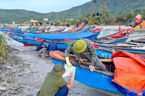 Các địa phương hoàn thành kẻ, vẽ tàu cá theo quy định.