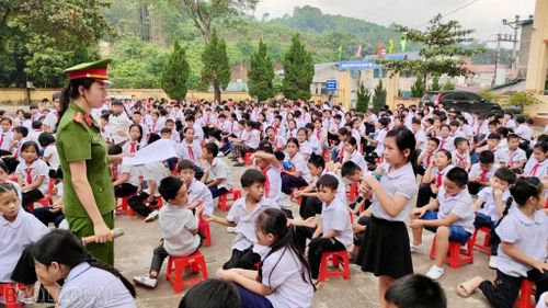 Công an xã Yên Bình tăng cường tuyên truyền về phòng chống và hệ lụy của tệ nạn ma túy trong cộng đồng